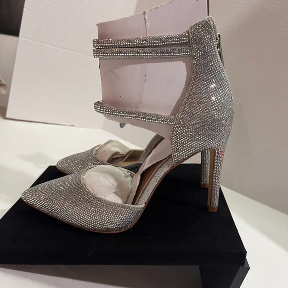 🖤 Gianni Bini Rhinestone Ankle Strap Heels – Silver | Size 6.5 - Picture 2 of 9
